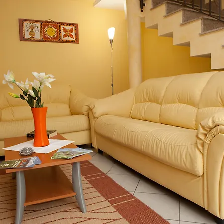 Bed & Breakfast Casa Mauro 3*